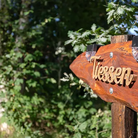 Bi Tiessens To Hus * Arkebek