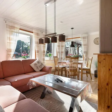 Apartment Bi Tiessens To Hus