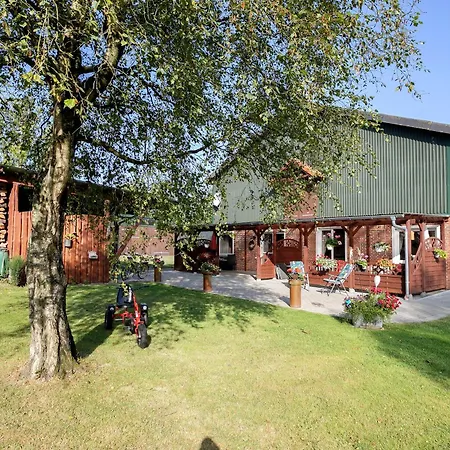 Bi Tiessens To Hus Arkebek