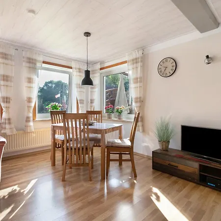 Bi Tiessens To Hus * Arkebek