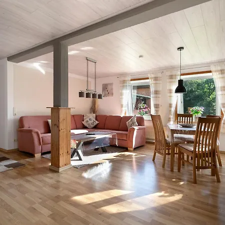 Bi Tiessens To Hus * Arkebek